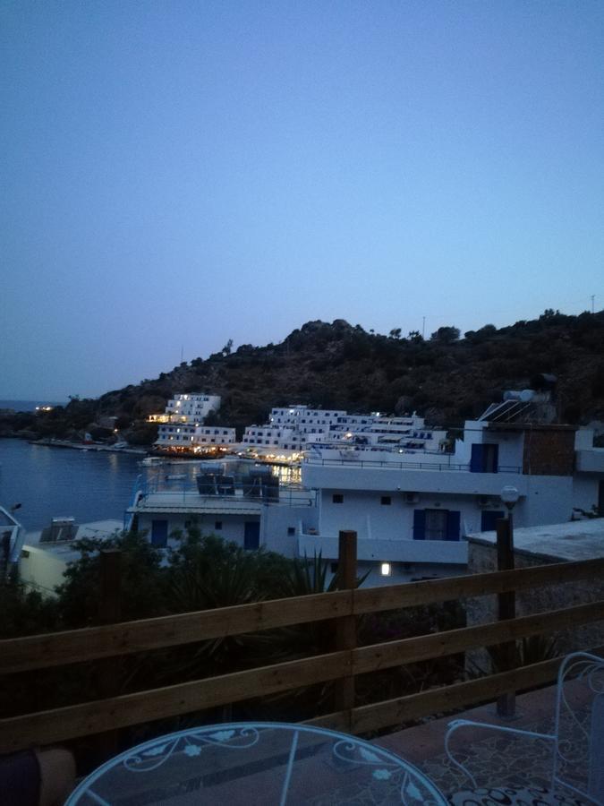 Oasis Hotel Loutro Exterior foto